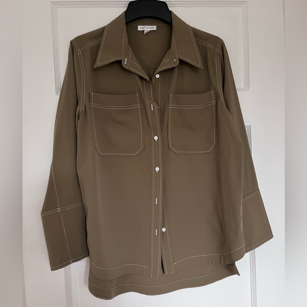 Beautiful dark green shirt!